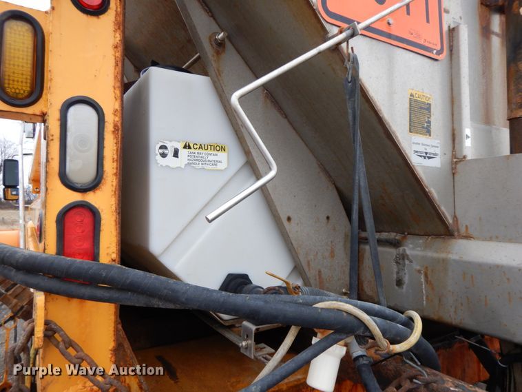 image for item DF6379 2006 International 7500  dump truck