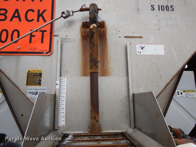 image for item DF6379 2006 International 7500  dump truck