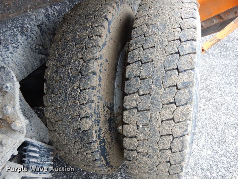 image for item DF6379 2006 International 7500  dump truck