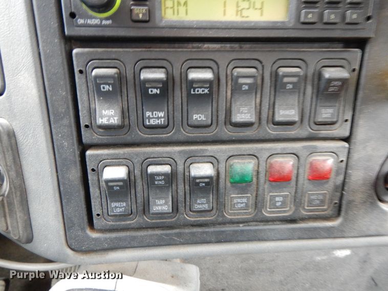 image for item DF6380 2006 International 7400  dump truck