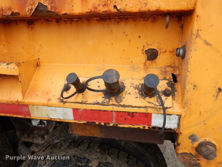 image for item DF6380 2006 International 7400  dump truck