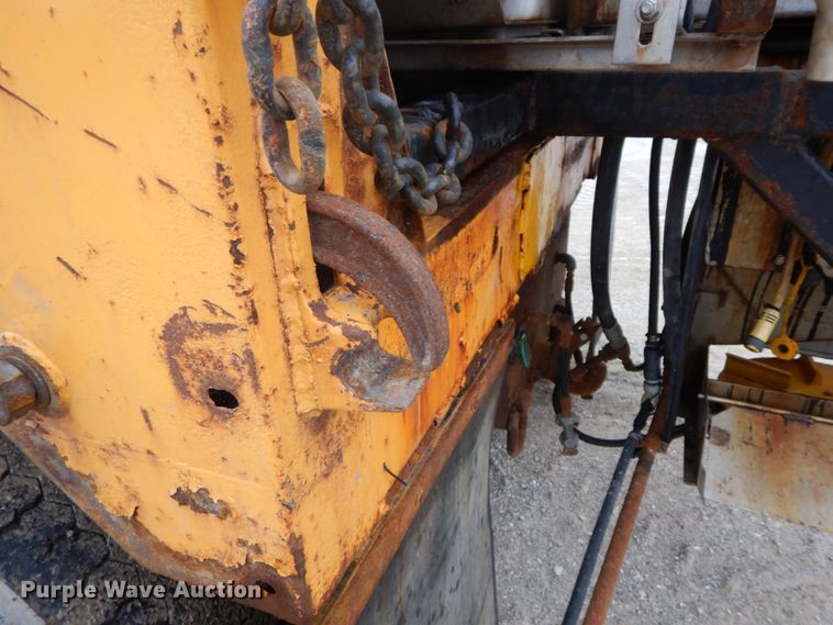 image for item DF6380 2006 International 7400  dump truck