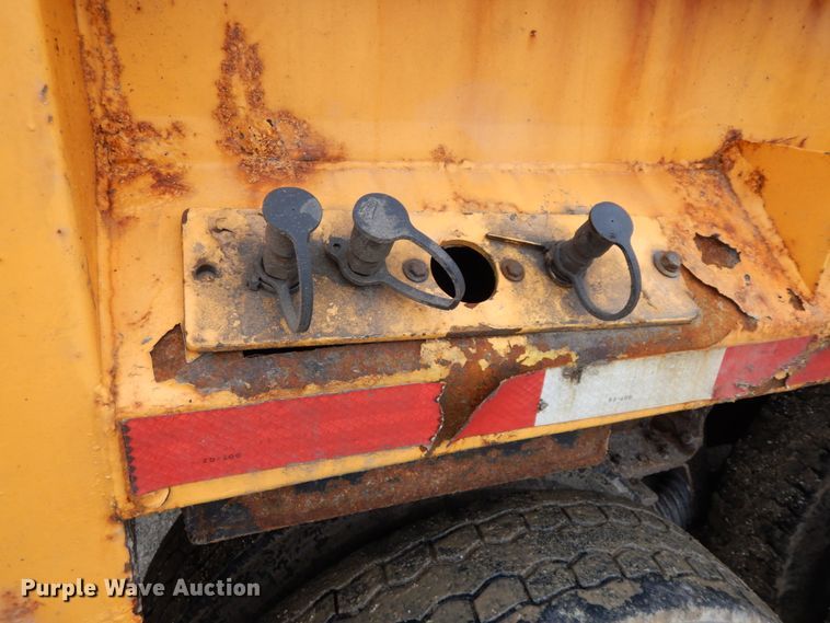 image for item DF6380 2006 International 7400  dump truck