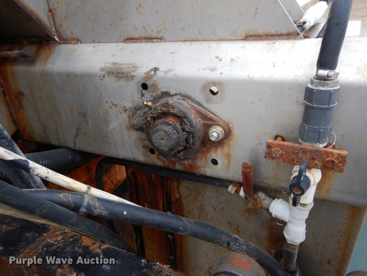 image for item DF6380 2006 International 7400  dump truck