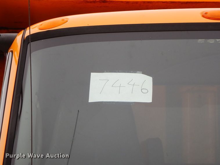 image for item DF6380 2006 International 7400  dump truck