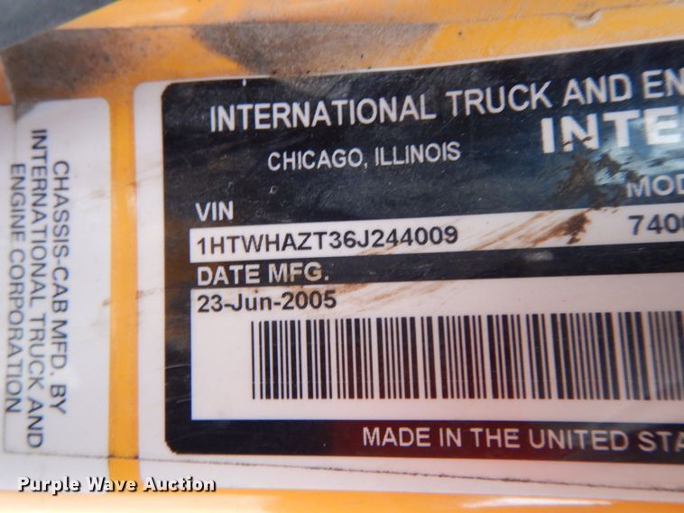 image for item DF6380 2006 International 7400  dump truck