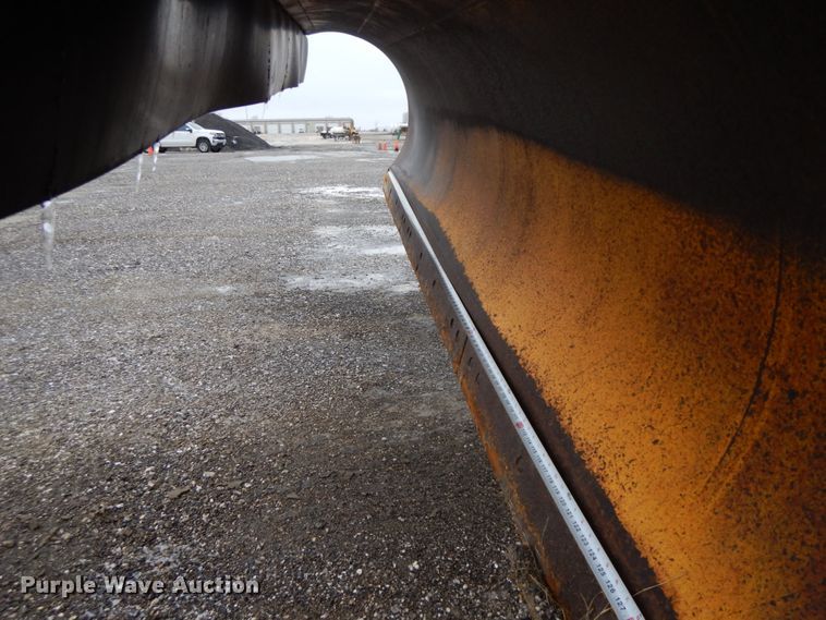 image for item DF6381 2002 International 4900  dump truck