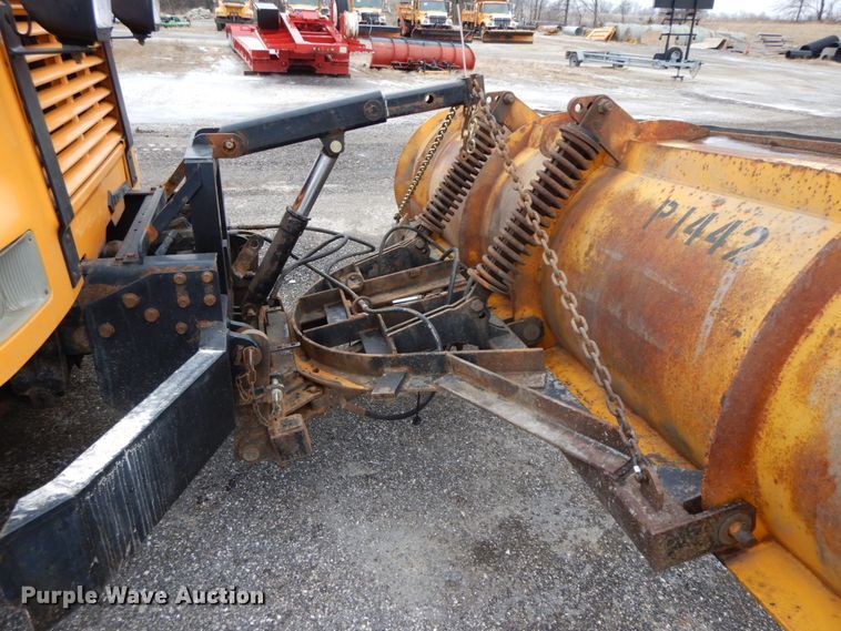 image for item DF6381 2002 International 4900  dump truck