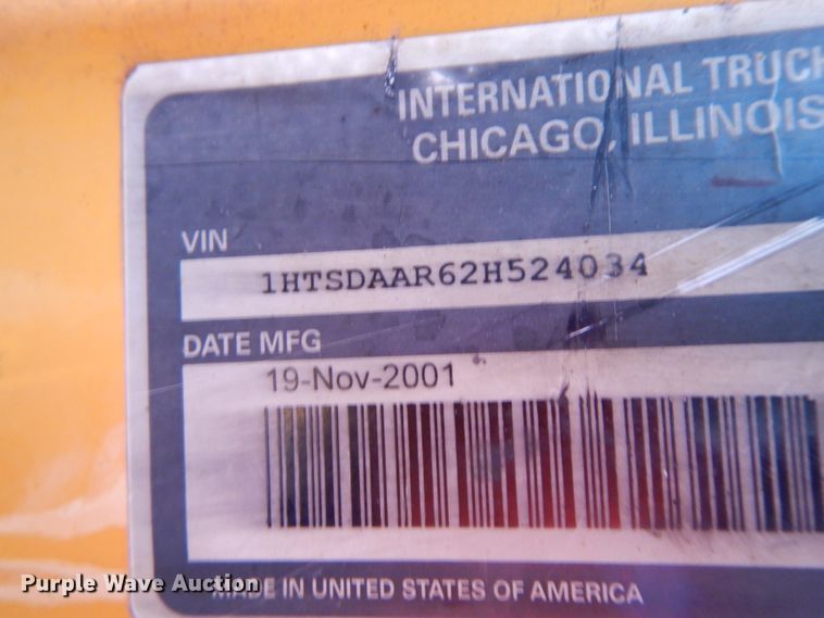 image for item DF6381 2002 International 4900  dump truck