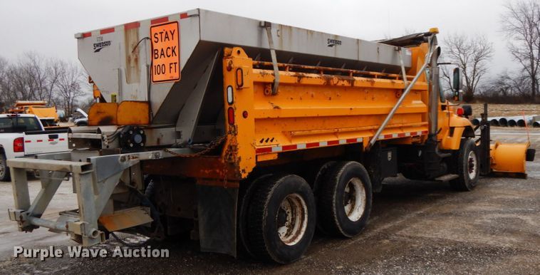 image for item DF6382 2006 International 7400  dump truck