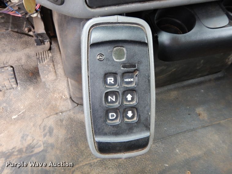 image for item DF6382 2006 International 7400  dump truck