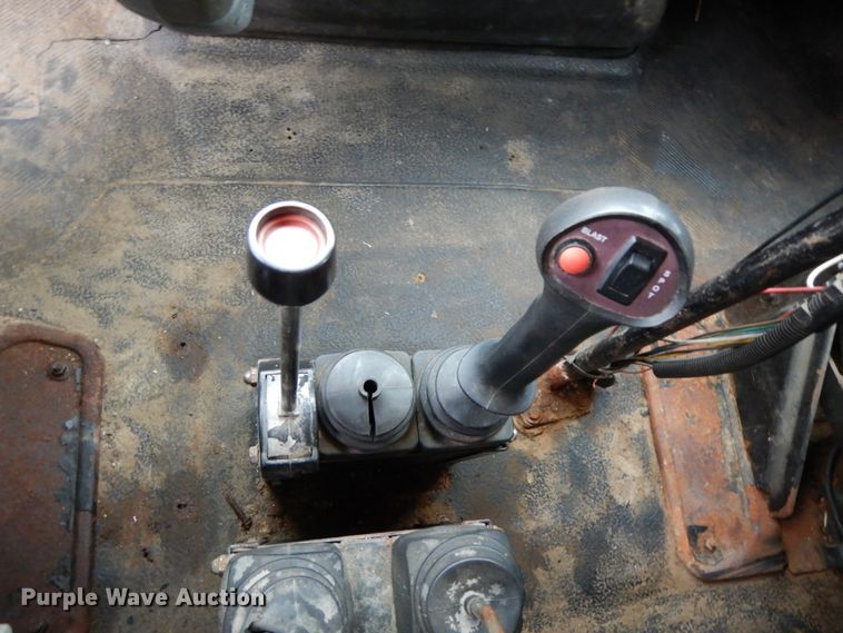 image for item DF6382 2006 International 7400  dump truck