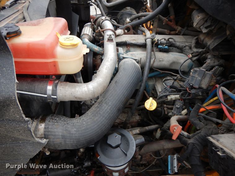 image for item DF6382 2006 International 7400  dump truck