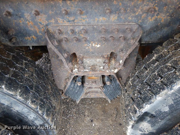 image for item DF6382 2006 International 7400  dump truck