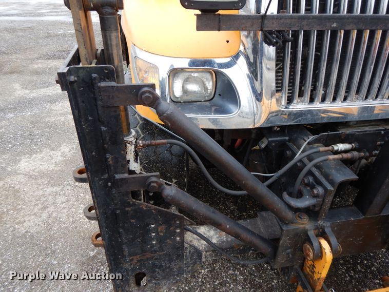 image for item DF6382 2006 International 7400  dump truck