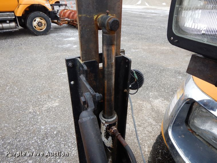 image for item DF6382 2006 International 7400  dump truck