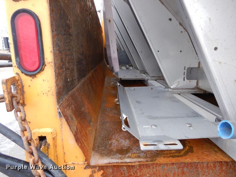 image for item DF6382 2006 International 7400  dump truck