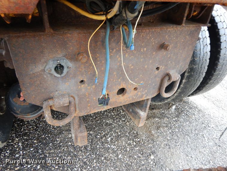 image for item DF6382 2006 International 7400  dump truck