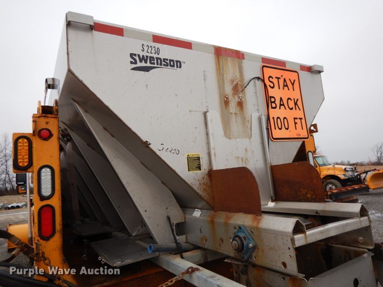 image for item DF6382 2006 International 7400  dump truck
