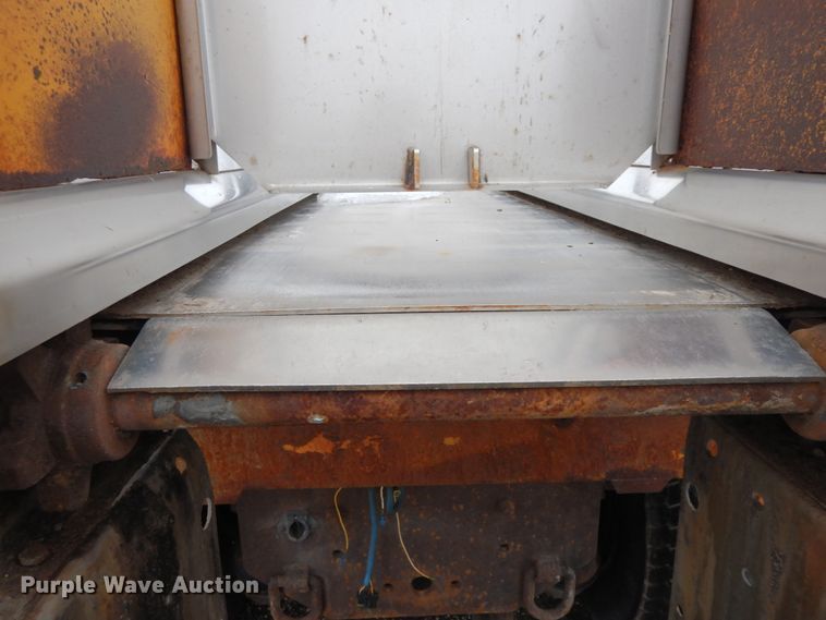 image for item DF6382 2006 International 7400  dump truck