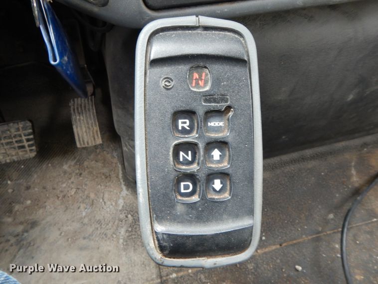 image for item DF6393 2006 International 7400  dump flatbed truck