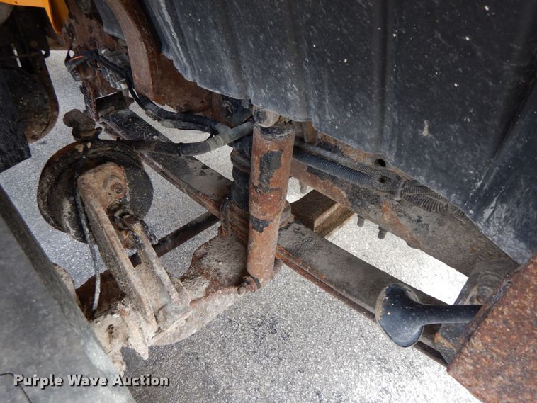 image for item DF6393 2006 International 7400  dump flatbed truck