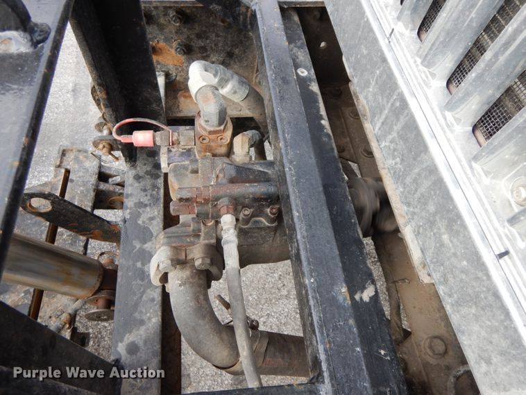 image for item DF6393 2006 International 7400  dump flatbed truck