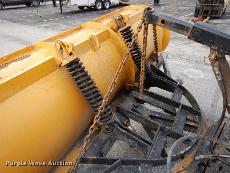 image for item DF6393 2006 International 7400  dump flatbed truck