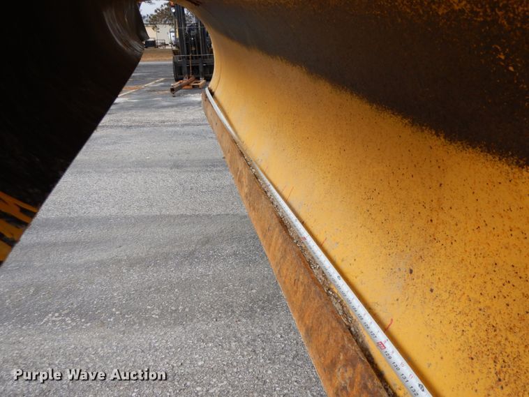 image for item DF6393 2006 International 7400  dump flatbed truck