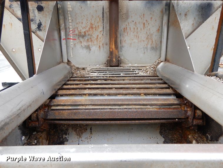 image for item DF6393 2006 International 7400  dump flatbed truck