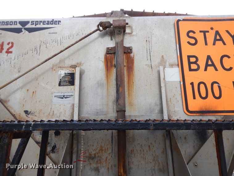 image for item DF6393 2006 International 7400  dump flatbed truck