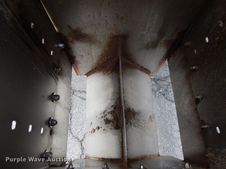 image for item DF6393 2006 International 7400  dump flatbed truck