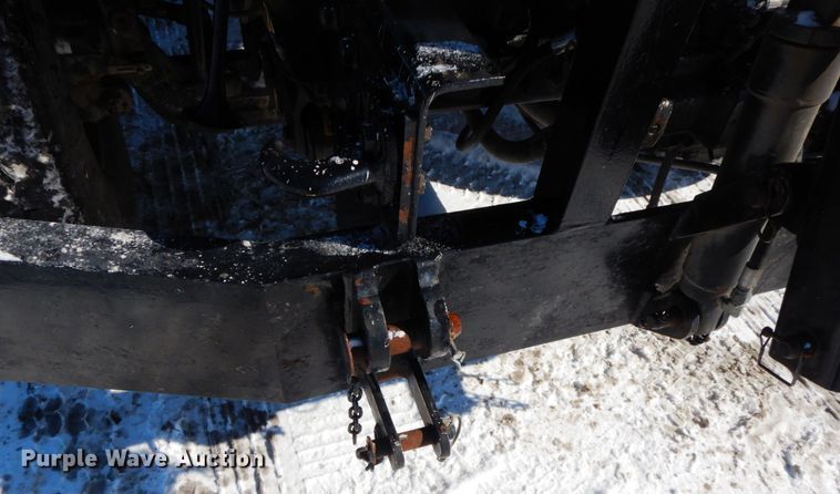 image for item DF6441 2004 International 7400  flat bed truck