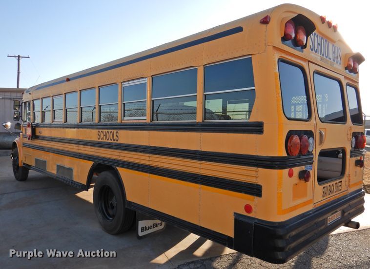 image for item DG1587 2000 International 3800  school bus