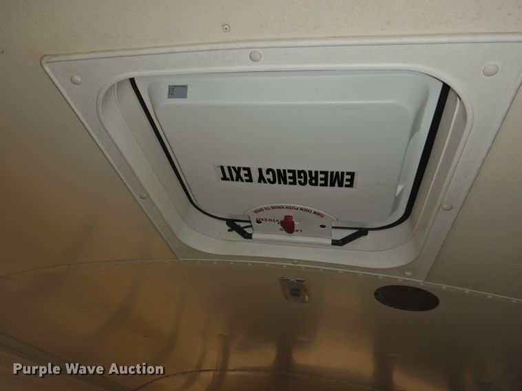 image for item DG1589 1995 International 3800  school bus