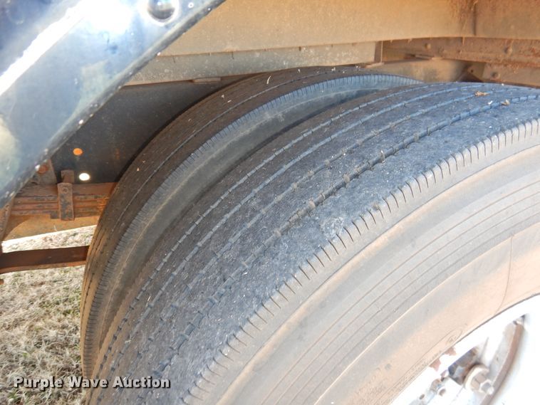 image for item DG1589 1995 International 3800  school bus