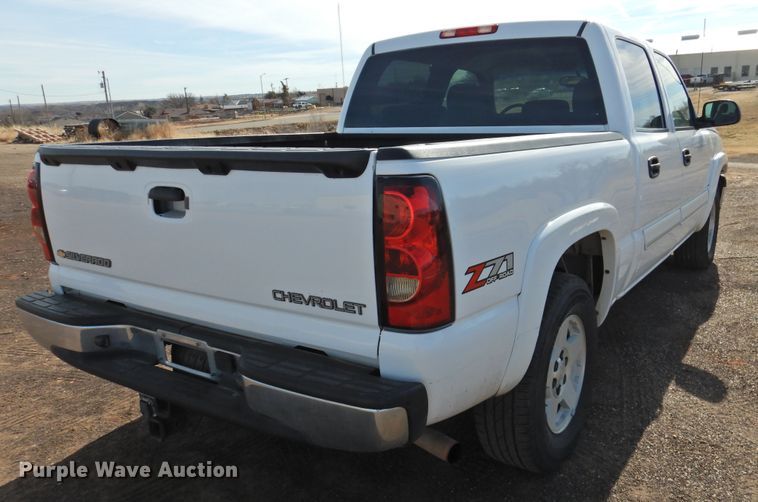 image for item DG1653 2005 Chevrolet 1500  Crew Cab pickup truck