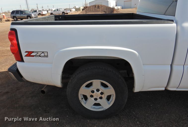 image for item DG1653 2005 Chevrolet 1500  Crew Cab pickup truck