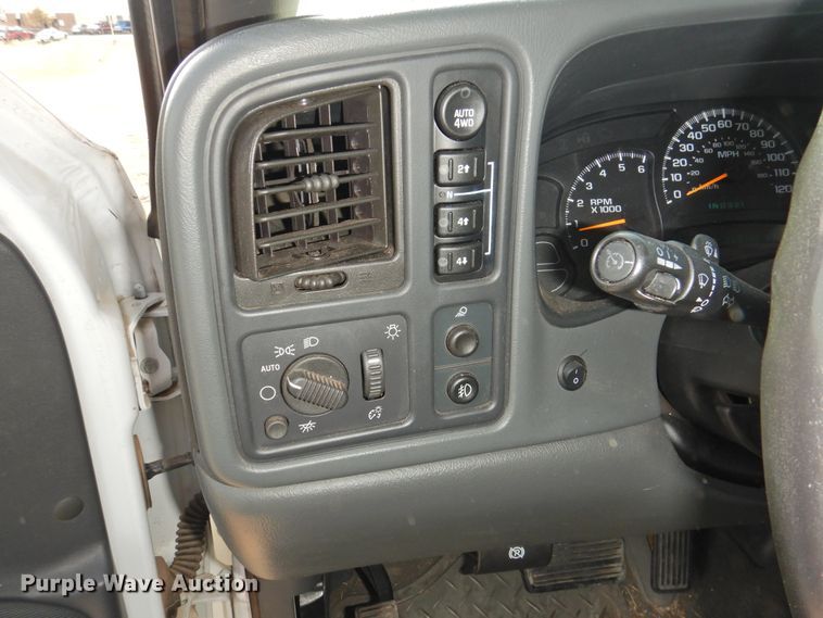 image for item DG1653 2005 Chevrolet 1500  Crew Cab pickup truck