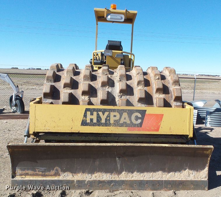 image for item DG8466 1999 Hypac C852B  vibratory single drum roller