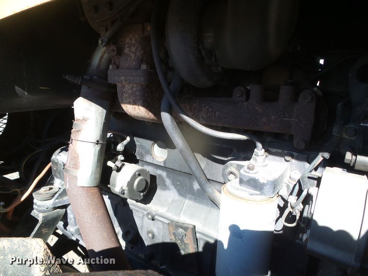 image for item DG8466 1999 Hypac C852B  vibratory single drum roller