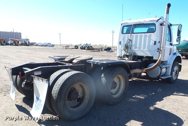 image for item DG8468 2009 Freightliner Business Class M2  semi truck