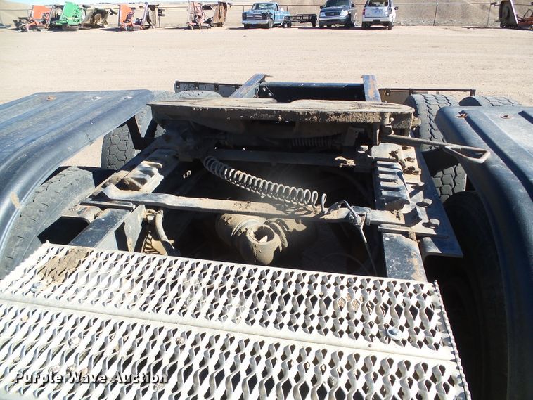 image for item DG8468 2009 Freightliner Business Class M2  semi truck