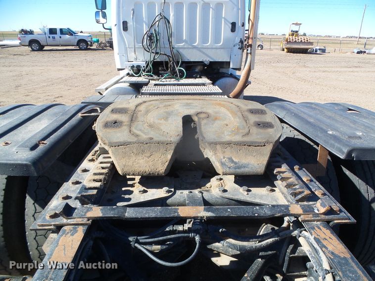 image for item DG8468 2009 Freightliner Business Class M2  semi truck