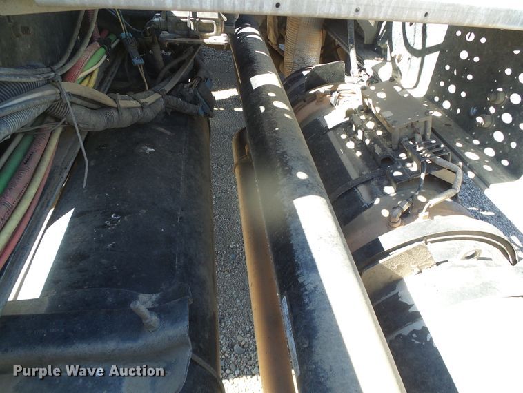 image for item DG8468 2009 Freightliner Business Class M2  semi truck