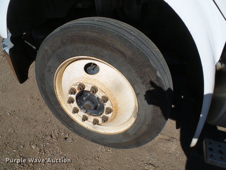 image for item DG8468 2009 Freightliner Business Class M2  semi truck