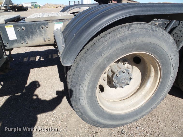 image for item DG8468 2009 Freightliner Business Class M2  semi truck