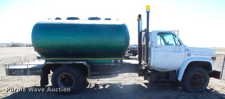 image for item DG8469 1979 Chevrolet C70  water truck