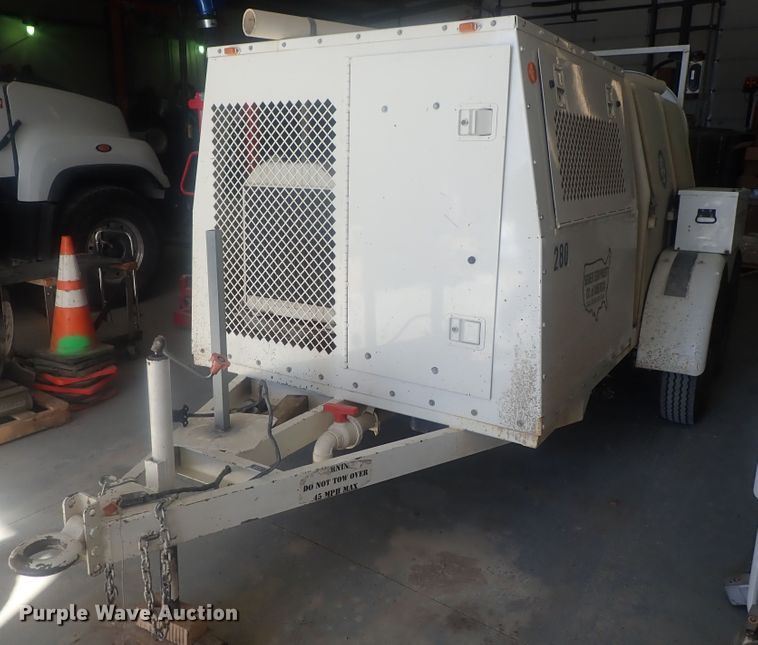 image for item DI4716 2001 Sewer Equipment Company of America 747-FR2000  sewer jetter trailer