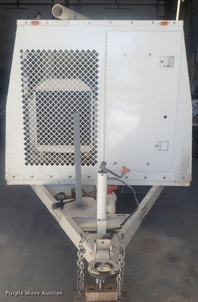 image for item DI4716 2001 Sewer Equipment Company of America 747-FR2000  sewer jetter trailer